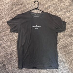 Men’s Large 40s and Shorties black wash t-shirt